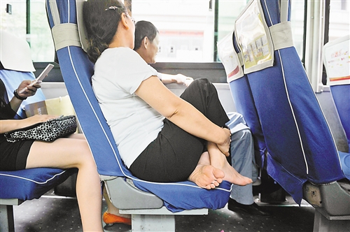 大巴車租車平臺應(yīng)答用車常識：大巴車正確坐姿是怎么樣？