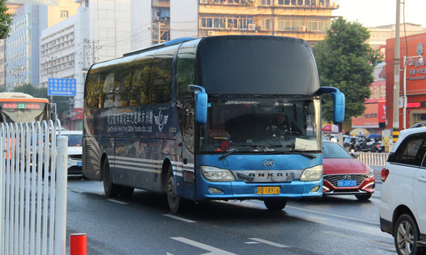 （深圳租大巴價格）主要受哪些市場因素影響？